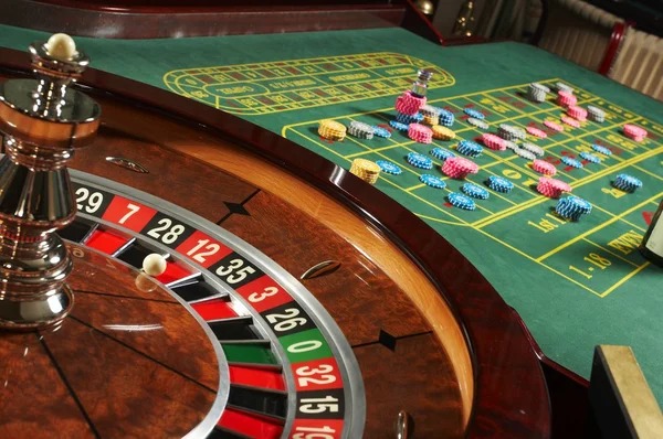 maxwin138 login platform showing sportsbook, live dealer, and slots sections